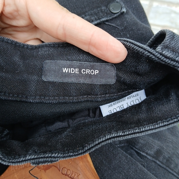 Judy Blue Wide Leg Crop Jeans Button Fly - Picture 7 of 10